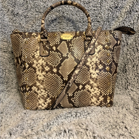 Michael Kors Snake Print handbag/crossbody - Picture 3 of 13